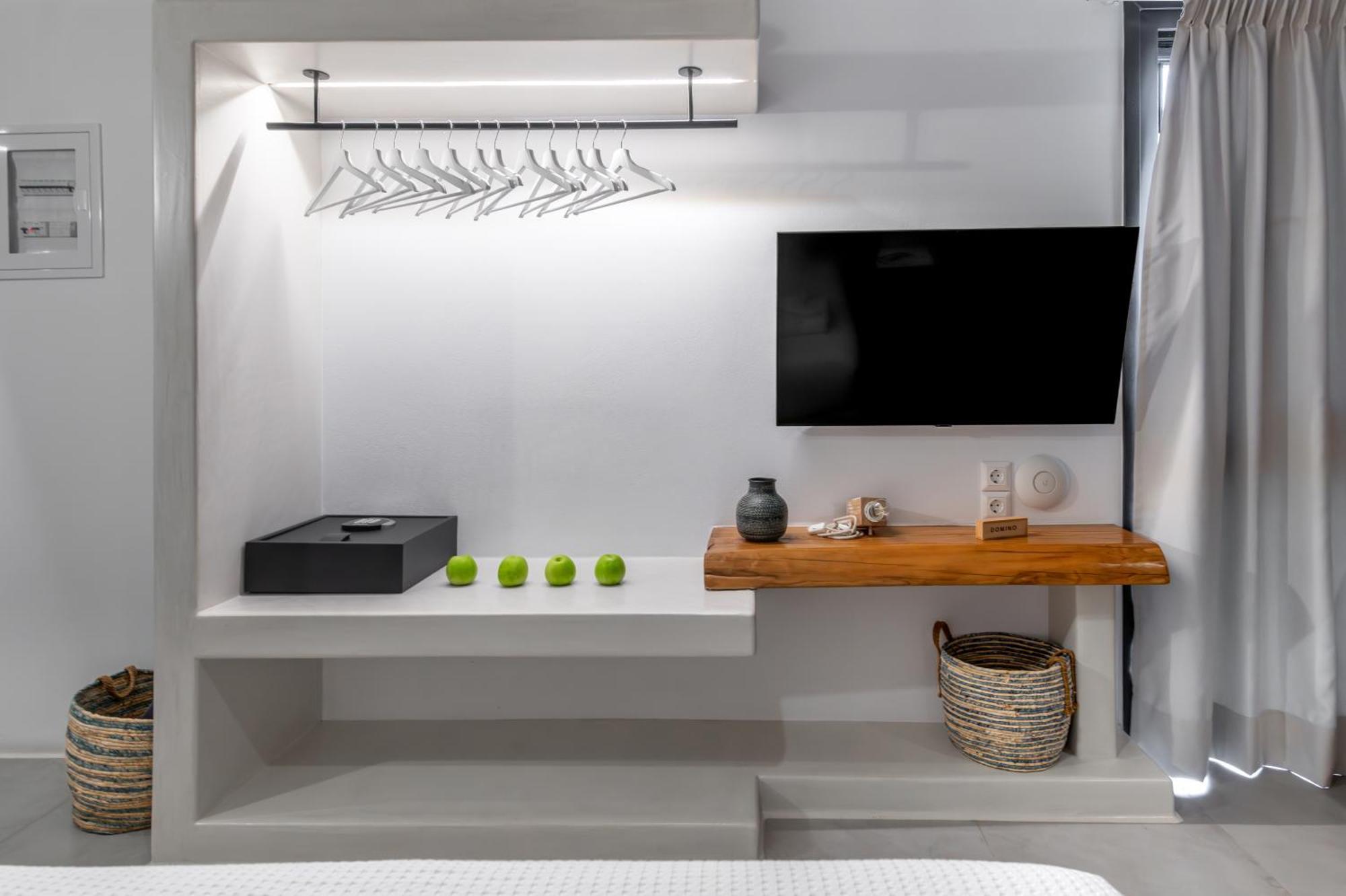 Aelia Suites Adamantas  Екстериор снимка