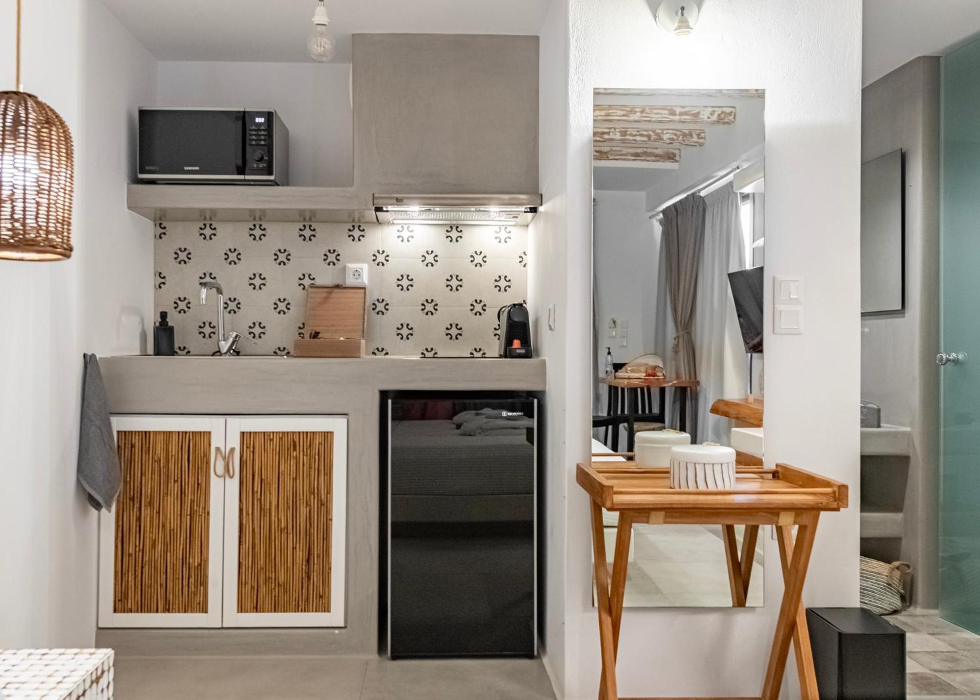 Aelia Suites Adamantas  Екстериор снимка